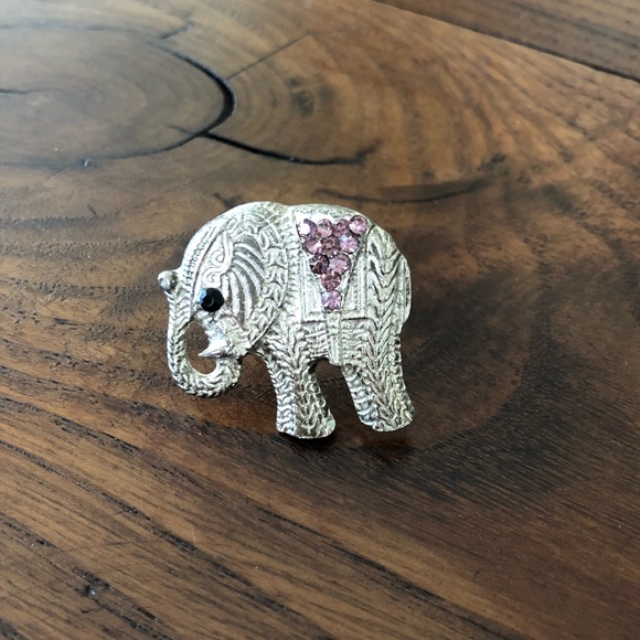 Crystal Rhinestone Elephant Ring - Picture 3 of 8